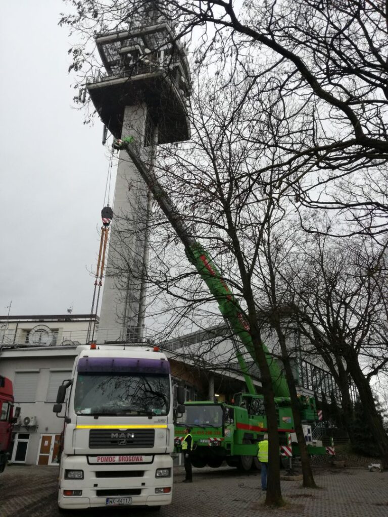 Dźwigi Cecuga — realizacja 50