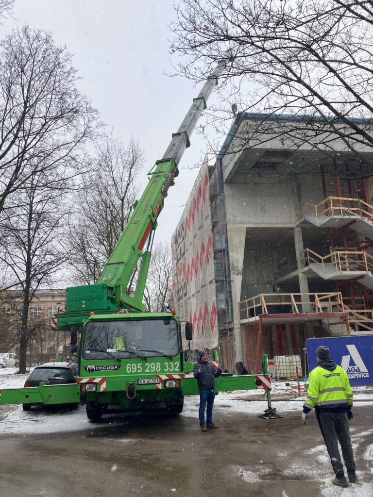 Dźwigi Cecuga — realizacja 63