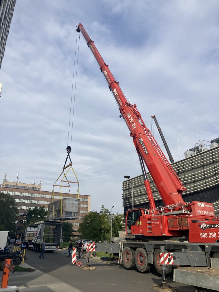 Dźwigi Cecuga — realizacja 72
